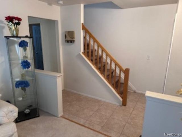 16931 Edwards Avenue, Southfield, MI 48076