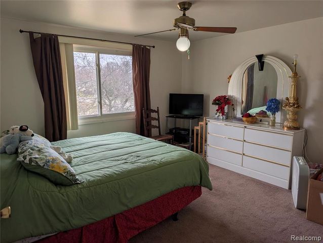 16931 Edwards Avenue, Southfield, MI 48076