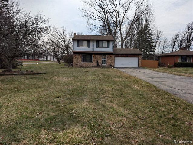 16931 Edwards Avenue, Southfield, MI 48076