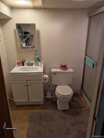 16931 Edwards Avenue, Southfield, MI 48076