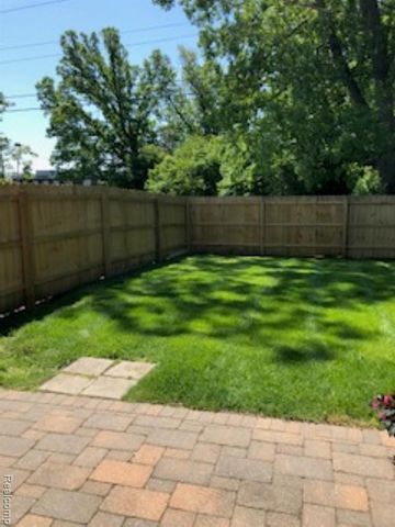 16931 Edwards Avenue, Southfield, MI 48076