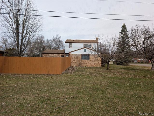 16931 Edwards Avenue, Southfield, MI 48076