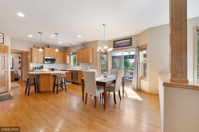 1774 Fox Run, Shakopee, MN 55379
