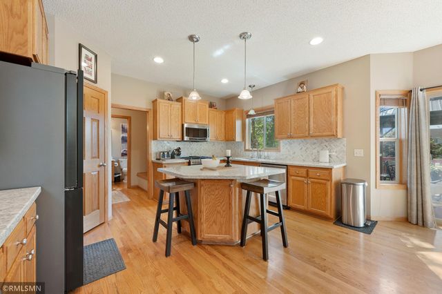 1774 Fox Run, Shakopee, MN 55379