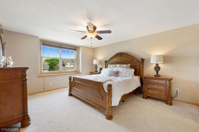1774 Fox Run, Shakopee, MN 55379