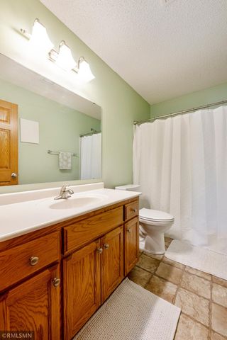 1774 Fox Run, Shakopee, MN 55379