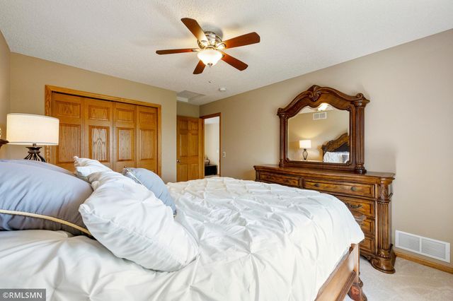1774 Fox Run, Shakopee, MN 55379
