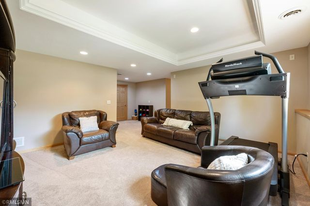 1774 Fox Run, Shakopee, MN 55379