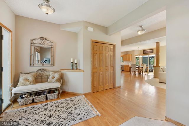 1774 Fox Run, Shakopee, MN 55379