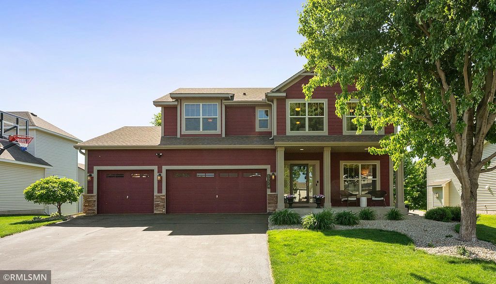 1774 Fox Run, Shakopee, MN 55379