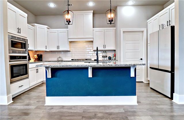 1431 Cave Stream Drive, Cave Springs, AR 72718