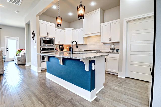 1431 Cave Stream Drive, Cave Springs, AR 72718