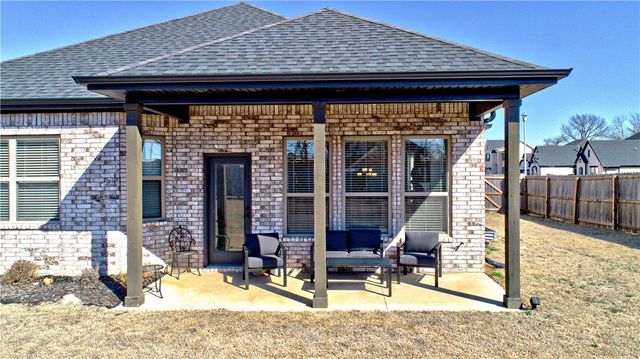 1431 Cave Stream Drive, Cave Springs, AR 72718