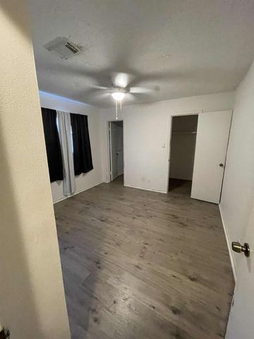 704 Teabury Avenue, Pasadena, TX 77503