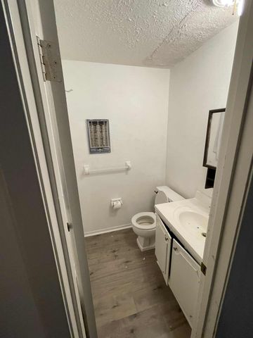 704 Teabury Avenue, Pasadena, TX 77503