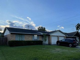 704 Teabury Avenue, Pasadena, TX 77503