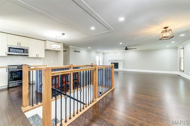 4515 Firelight Drive, Oakville, MO 63129