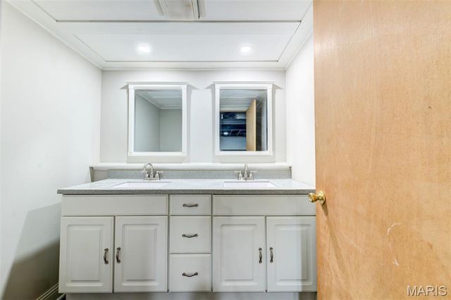 4515 Firelight Drive, Oakville, MO 63129