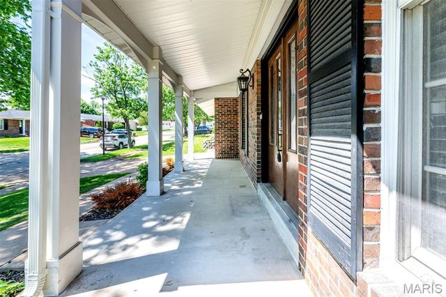 4515 Firelight Drive, Oakville, MO 63129