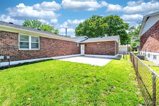 4515 Firelight Drive, Oakville, MO 63129