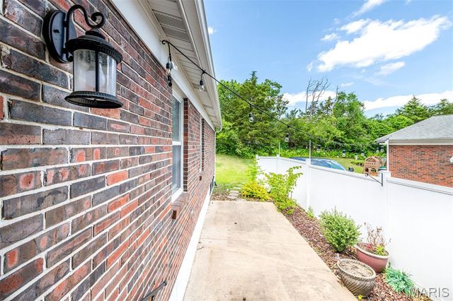 4515 Firelight Drive, Oakville, MO 63129