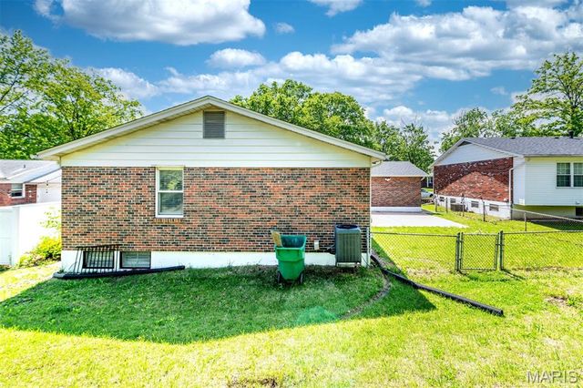 4515 Firelight Drive, Oakville, MO 63129