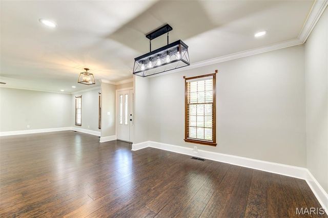 4515 Firelight Drive, Oakville, MO 63129