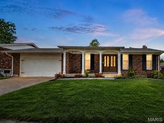 4515 Firelight Drive, Oakville, MO 63129