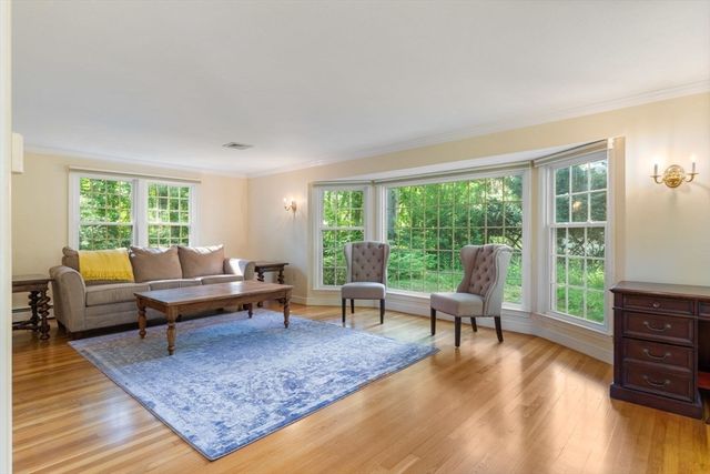 30 Stanhope Dr, Norfolk, MA 02056