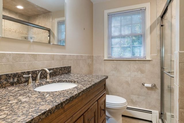 30 Stanhope Dr, Norfolk, MA 02056