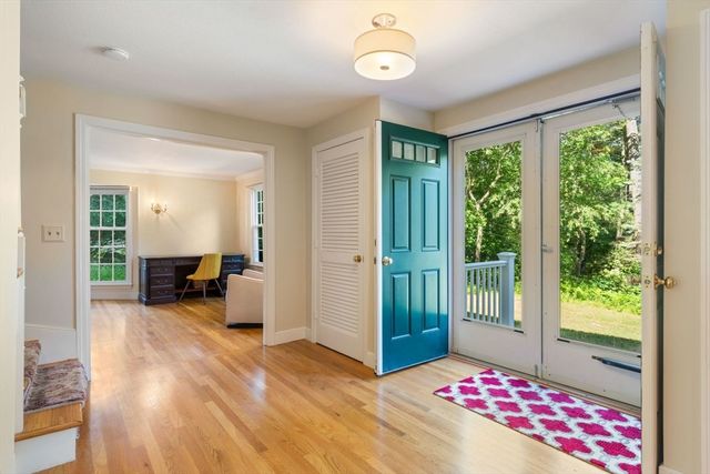 30 Stanhope Dr, Norfolk, MA 02056