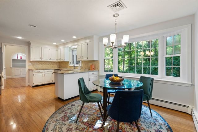 30 Stanhope Dr, Norfolk, MA 02056