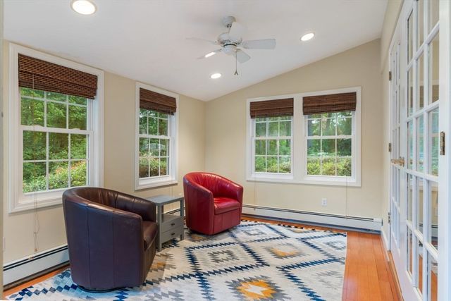 30 Stanhope Dr, Norfolk, MA 02056