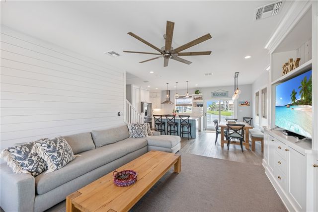 145 Beachwalk, Port Aransas, TX 78373