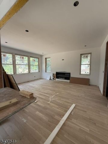 21 Valemont Way, Summit City, NJ 07901