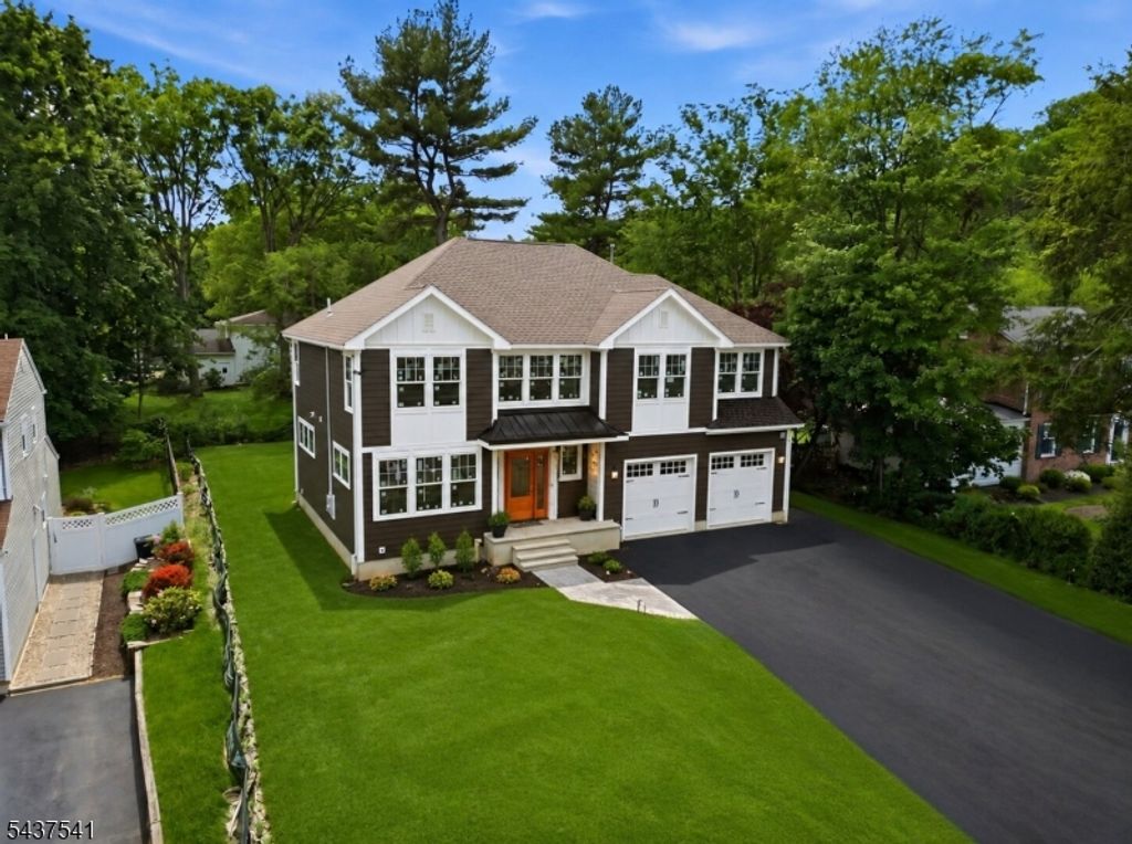 21 Valemont Way, Summit City, NJ 07901