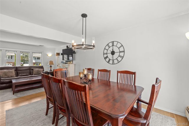 257 Cadman Avenue, Babylon, NY 11702
