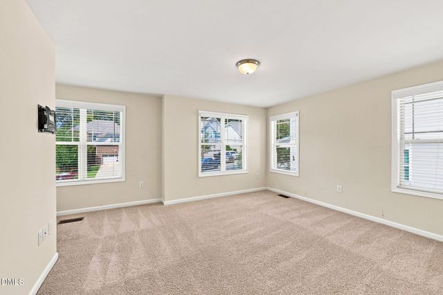 243 Chatsworth Lane, Clayton, NC 27527