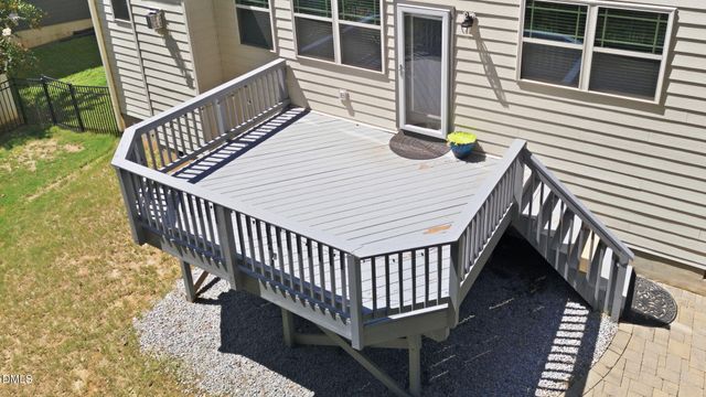 243 Chatsworth Lane, Clayton, NC 27527