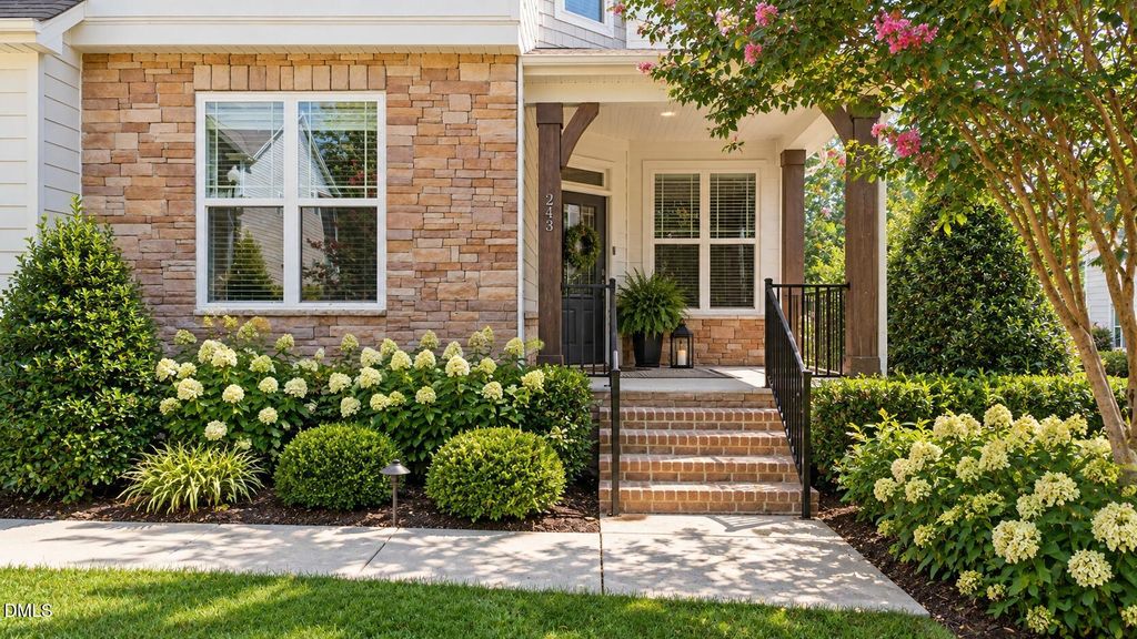243 Chatsworth Lane, Clayton, NC 27527