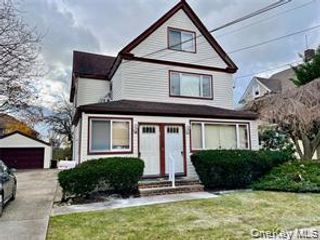 43 Columbia Avenue, Cedarhurst, NY 11516