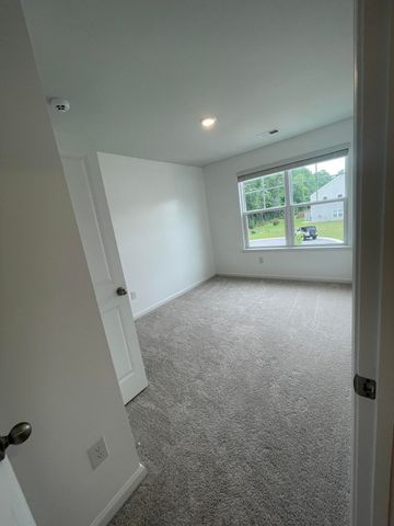 135 E Sunrise Lane, Summerville, SC 29486