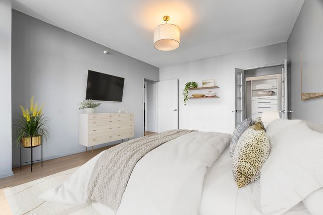 21 W Chestnut Street 1403, Chicago, IL 60610