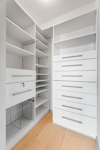 21 W Chestnut Street 1403, Chicago, IL 60610