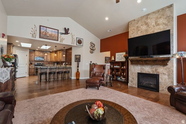 2196 E VALLEY VIEW CT, Layton, UT 84040