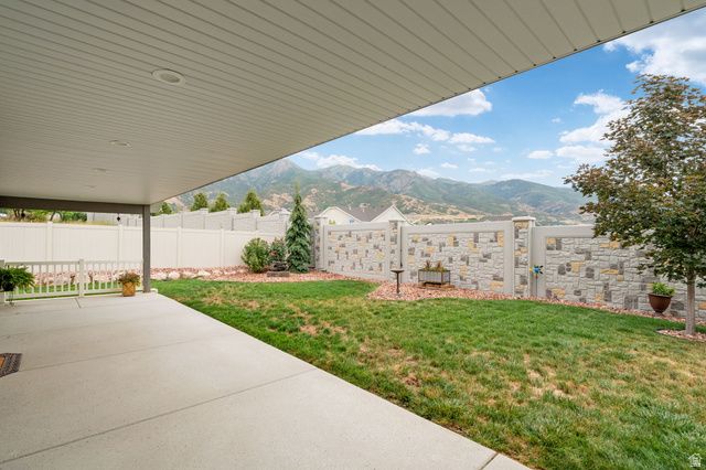 2196 E VALLEY VIEW CT, Layton, UT 84040