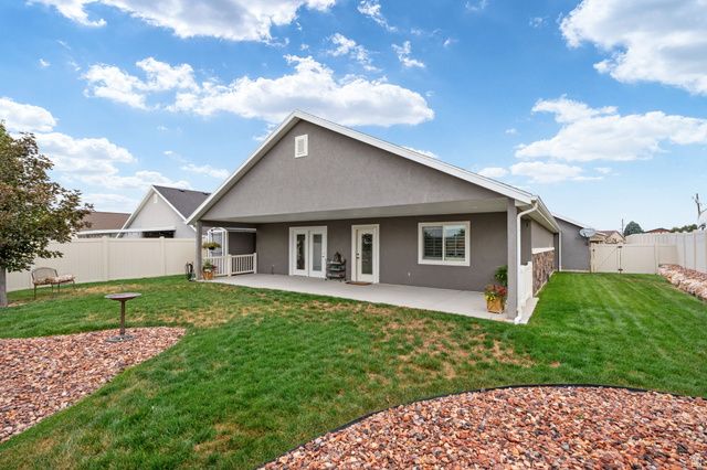 2196 E VALLEY VIEW CT, Layton, UT 84040