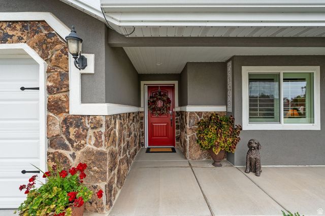2196 E VALLEY VIEW CT, Layton, UT 84040