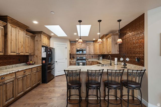 2196 E VALLEY VIEW CT, Layton, UT 84040