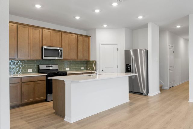 104 Boondoggle RDG -, Cedar Creek, TX 78612